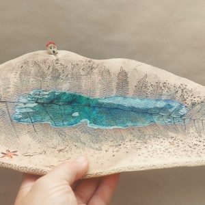 Keramický tác "U tichého jezírka" - 37x24cm